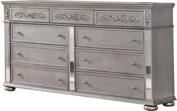 ||Dresser with Mirror Panels and 9 Drawers|